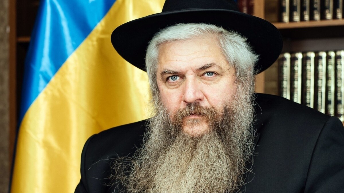 Моше реувен. Главный раввин Украины Моше Реувен Асман. Раввин в синагоге. Лазар раввин Украины Асман.
