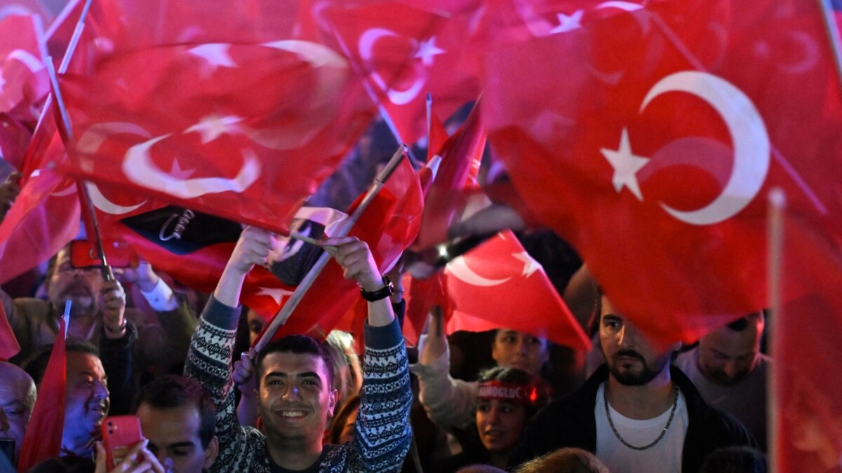 Опозицията в Турция печели местните избори, сочат предварителните резултати в