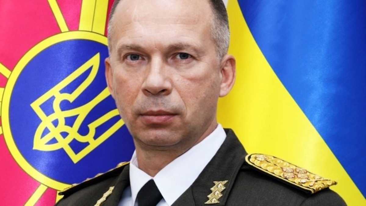 «Армія, яка вела важку оборону, наступає» – Сирський попрощався з підлеглими після відставки