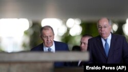 Ministar spoljnih poslova Rusije Sergej Lavrov i šef diplomatije Brazila Mauro Vijeira u Braziliji, 17. april 2023. 