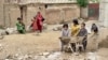 سیف‌د چلدرن: از هر ده کودک در افغانستان سه تن آنان با گرسنه گی و سختی مواجه اند