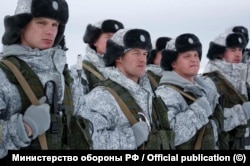نیروهای روس در کمپ بارنئو در سال ۲۰۲۰