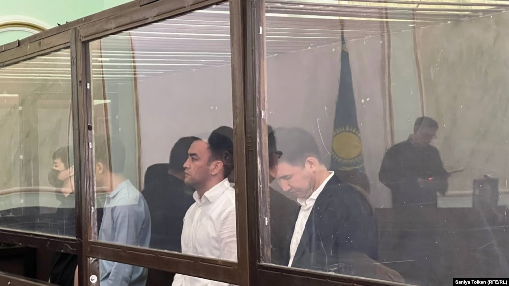 Обвиняемые в пытках задержанных бывшие сотрудники КНБ. Астана, 22 апреля 2024 года