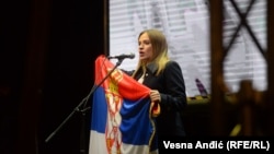 Liderka krajnje desne stranke Zavetnici Milica Đurđević Stamenkovski na protestu protiv evropskog plana za rešavanje odnosa sa Kosovom, Beograd, 17. mart 2023.