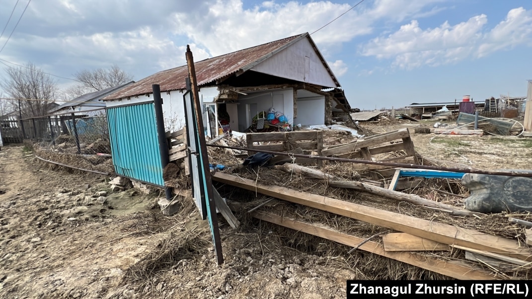 Жалаңаш қарт әйелдердің фотолары мен бейнелері Кировоградта жыныстық қатынасқа арналған достық