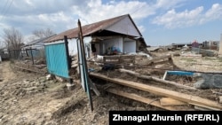 Так выглядит один из разрушенных домов в селе Каратал. Уилский район, Актюбинская область, 13 апреля 2024 года
