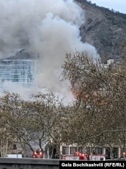 თბილისი. ხანძარი სასტუმრო „ამბასადორში".