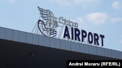 Aeroportul Internațional Chișinău rămâne fără administrator după ce Constantin Vozian și-a dat demisia. Acesta a fost numit în funcția respectivă în primăvara lui 2023.