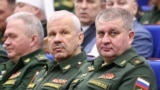 Генерал-лейтенант Вадим Шамарин (справа)