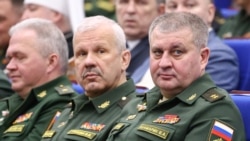 Генерал-лейтенант Вадим Шамарин (справа)