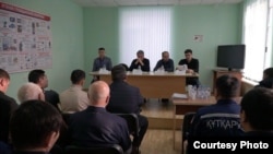 В ходе оглашения результатов комиссии, расследовавшей причины обрушения и гибели спасателей. Фото ДЧС Павлодарской области
