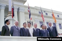 Президент Пак Чонхи (третий слева) на саммите СЕАТО, 1966
