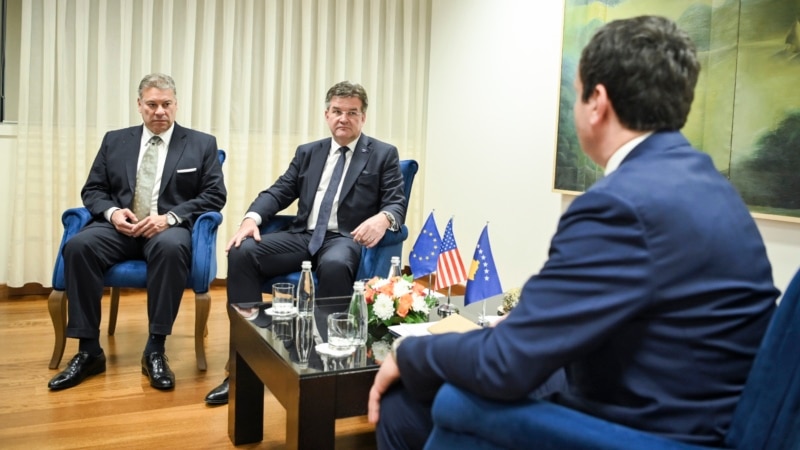 EU, U.S. Diplomats Urge Kosovo To Hold New Elections Amid Tensions In North