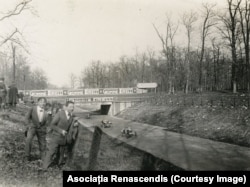 Romanian spectators at a car race at the Autodromo Nazionale in Monza, Italy, in 1926