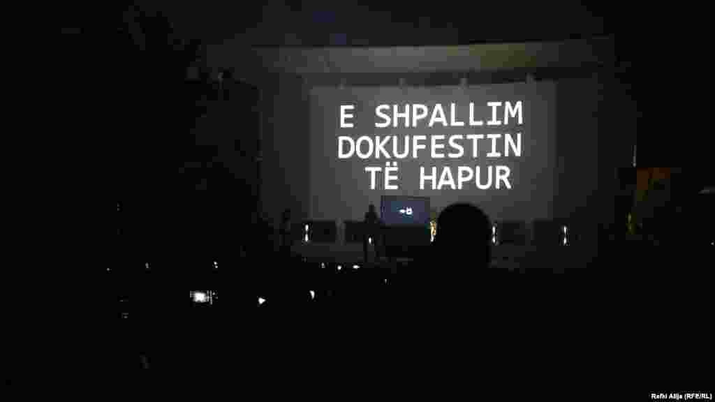 Sipas Dokufest-it, sivjet në garë janë 104 filma, që do të garojnë në tetë kategori.&nbsp;