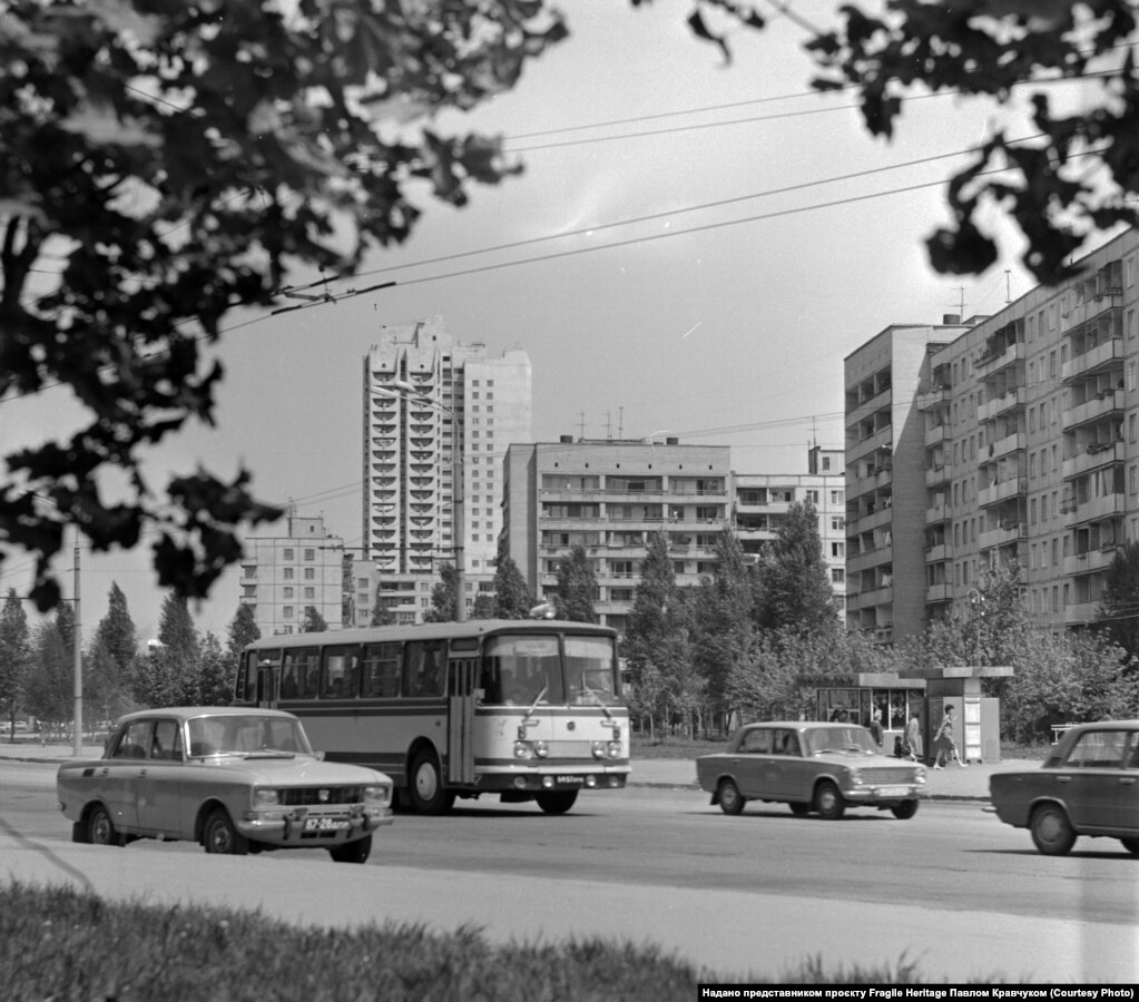 Una foto d'archivio non datata del complesso residenziale Victory a Dnipro