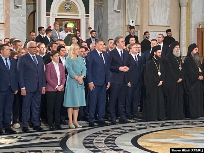 Pamje prej ceremonisë së lutjeve të kryera në Kishën Shën Sava në Beograd, në kuadër të “Kuvendit gjithëserb”. (Foto:Radio Evropa e Lirë)