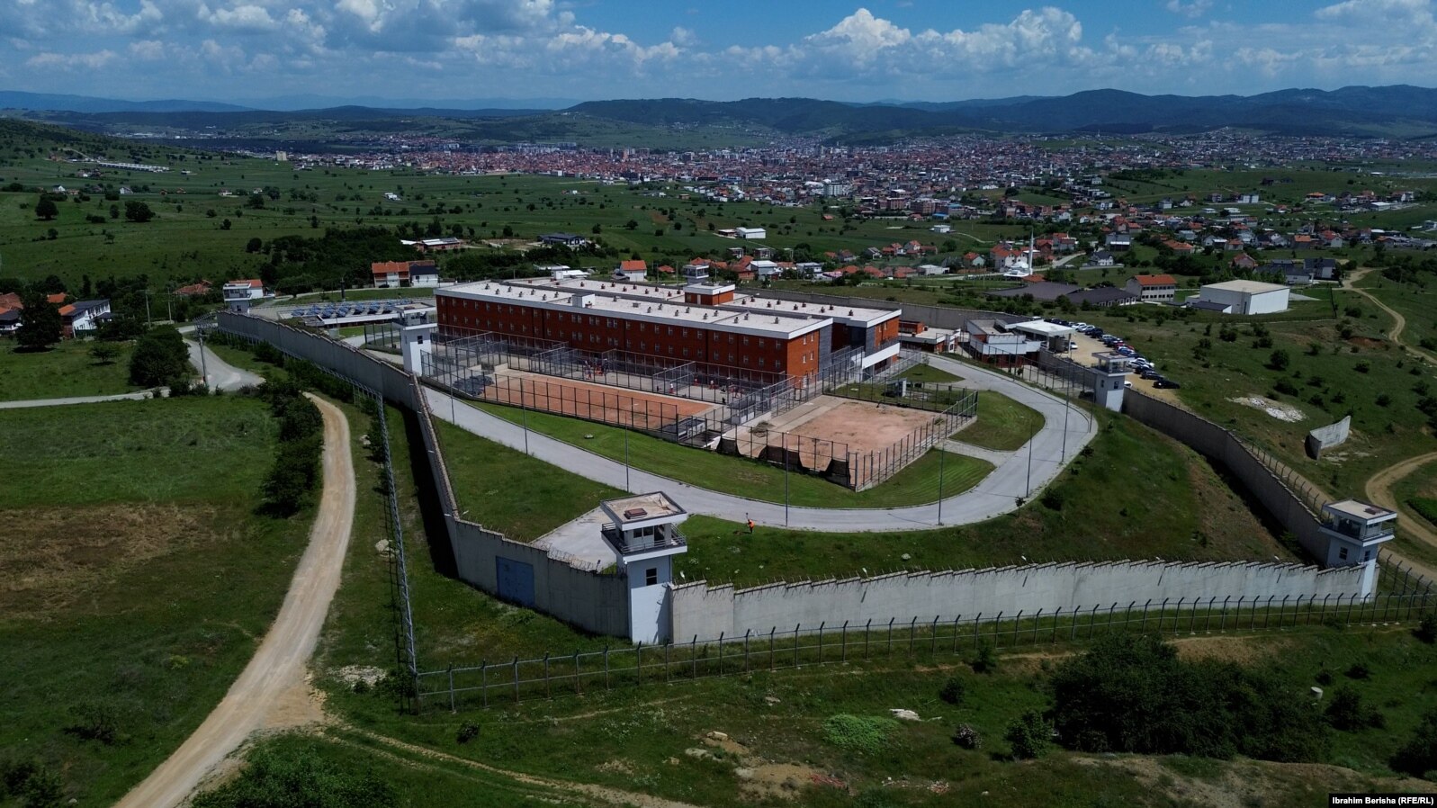 Qendra e Paraburgimit në Gjilan (pamje e marrë nga droni).