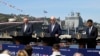 Nisur nga majtas, kryeministri australian, Anthony Albanese, presidenti amerikan, Joe Biden (në mes ) dhe kryeministri britanik, Rishi Sunak, në ceremoninë e prezantimit të planit AUKUS.
