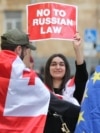Акция против принятия закона об иноагентах в Тбилиси