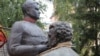 У Полтаві демонтували пам’ятники Пушкіну і Ватутіну – фото
