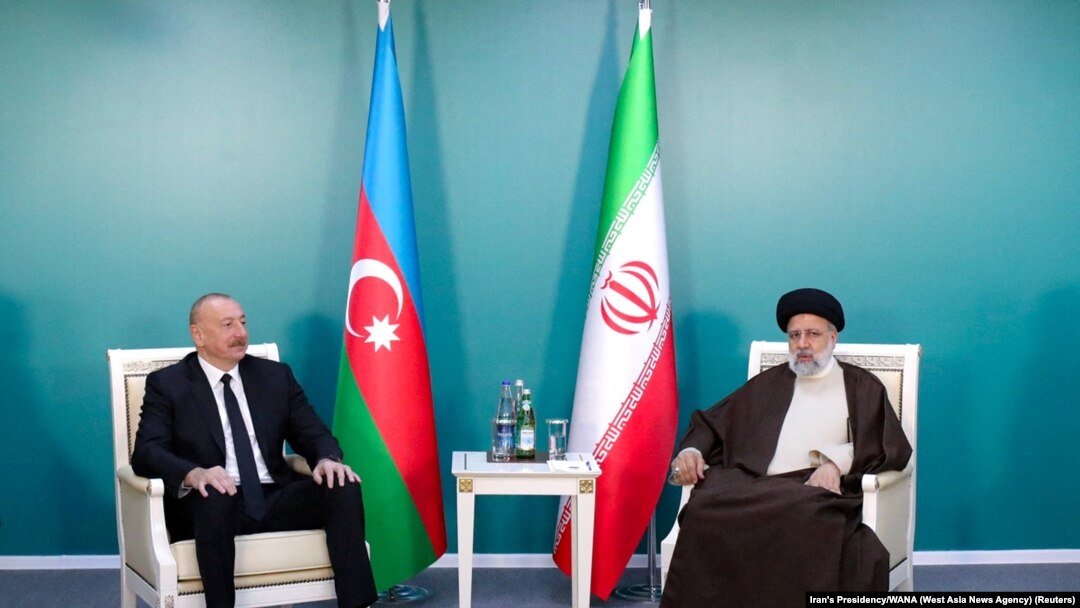 Președintele Iranului, Ebrahim Raisi, s-a întânlnit pe 19 mai 2024, la granița Iran-Azerbaijan, cu omologul său azer, Ilham Aliyev.
