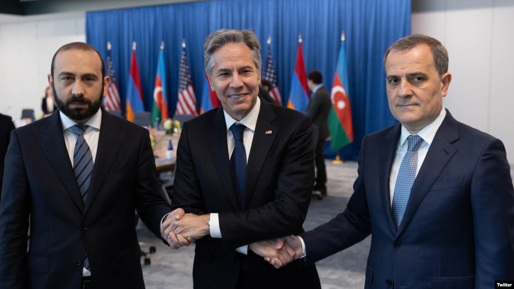 U.S. Secretary of State Secretary Antony Blinken (center) shakes hands with Armenian Foreign Affairs Minister Ararat Mirzoyan (left) and Azerbaijani Foreign Affairs Minister Jeyhun Bayramov on May 1.