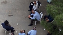 Diňle: Resmileriň gurat "Mersedesleri" täzelenýär, adamlar barha kän nägile bolýar