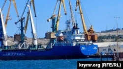 Сухогруз FEDOR в порту Феодосии, 24 августа 2023 года