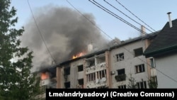 Пожар в жилом доме во Львове после ракетного удара России, 15 августа 2023 г.