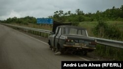  Пътят на юг от Камянка води до окупираните от Русия стратегически градове Токмак и Мелитопол, както и до атомната електроцентрала Запорожка 