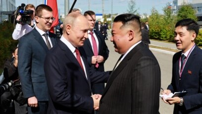 Президентът на Русия Владимир Путин посрещна лидера на Северна Корея