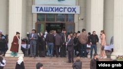 Навбат барои ташхиси тиббӣ. Акс аз соли 2023