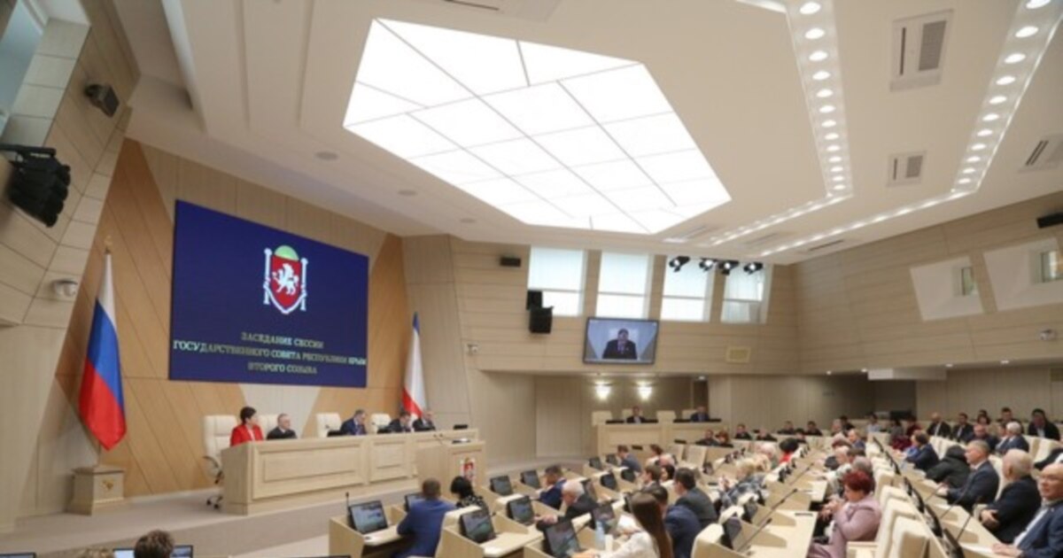 Кримський парламент запровадив штрафи за фото і відео військових об’єктів РФ
