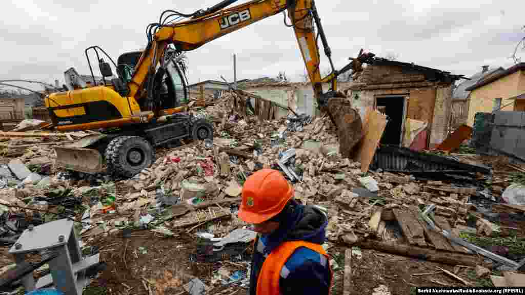 Після демонтажу зруйнованих будинків на їхньому місці планується комплексна відбудова