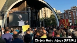 Македонската црква организираше сенароден собир пред соборниот храм „Св. Климент Охридски“ во Скопје, против законите за родова еднаквост и за матична евиденција.