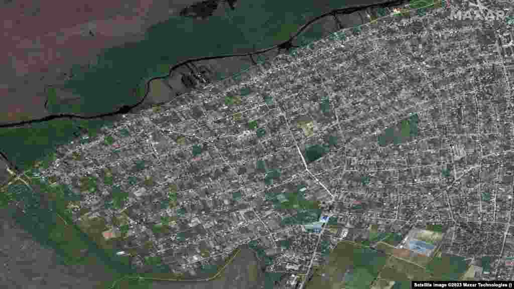 The town of Oleshky on May 15 and the aftermath on June 7.