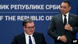 Aleksandar Vučić, predsednik Srbije, i Aleksandar Vulin, na fotografiji iz septembra 2021. u vreme kada je Vulin bio ministar unutrašnjih poslova Srbije. 