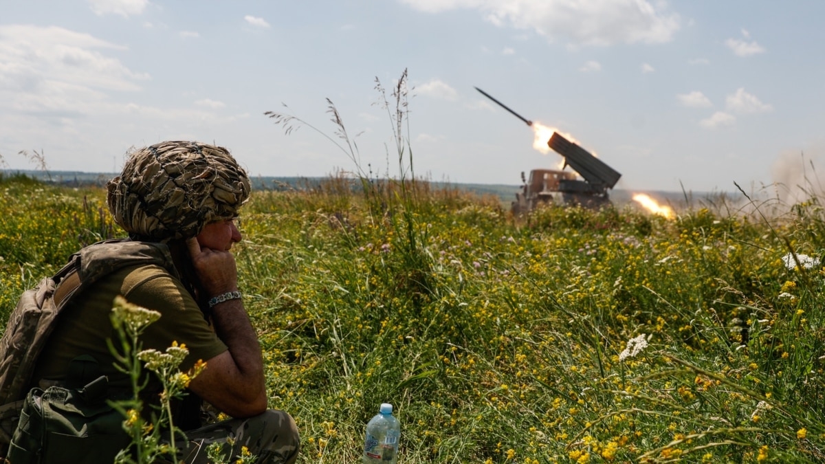 «Ворог місцями опиняється в пастці» – Сирський про Бахмутський напрямок