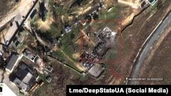 Спутниковый снимок места попадания ракеты по територии авиабазы "Бельбек" на аннексированном Крымском полуострове, 31 января 2024 года