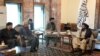 هیئت پاکستانی به رهبری وزیر دفاع این کشور با مقام‌های طالبان در کابل دیدار کرد