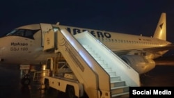 Самолет авиакомпании "ИрАэро", летевший из Новосибирска в Талакан, вернулся в Толмачево из-за технической неисправности. Фото: телеграм-канал Западно-Сибирская транспортная прокуратура