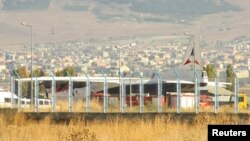 تصمیم به بسته شدن حریم هوایی ترکیه روی پروازهای فرودگاه سلیمانیه، چند هفته پس از سقوط دو هلیکوپتر در شمال عراق گرفته شد