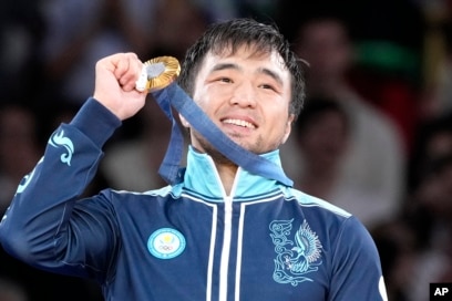 Петропавл-Камчатскийде танысқан БДСМ, құл іздейді