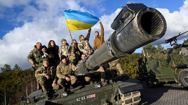 اوکراین و متحدین اروپایی آن از تصویب بسته کمکی تازهٔ امریکا به کیف استقبال کردند