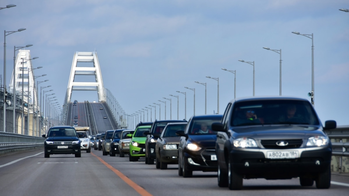 Непредсказуемый и небезопасный. Керченский мост после повторного взрыва