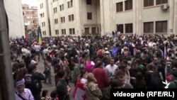Protesti u Tbilisiju jer je parlament odbacio veto na zakona o 'stranim agentima'