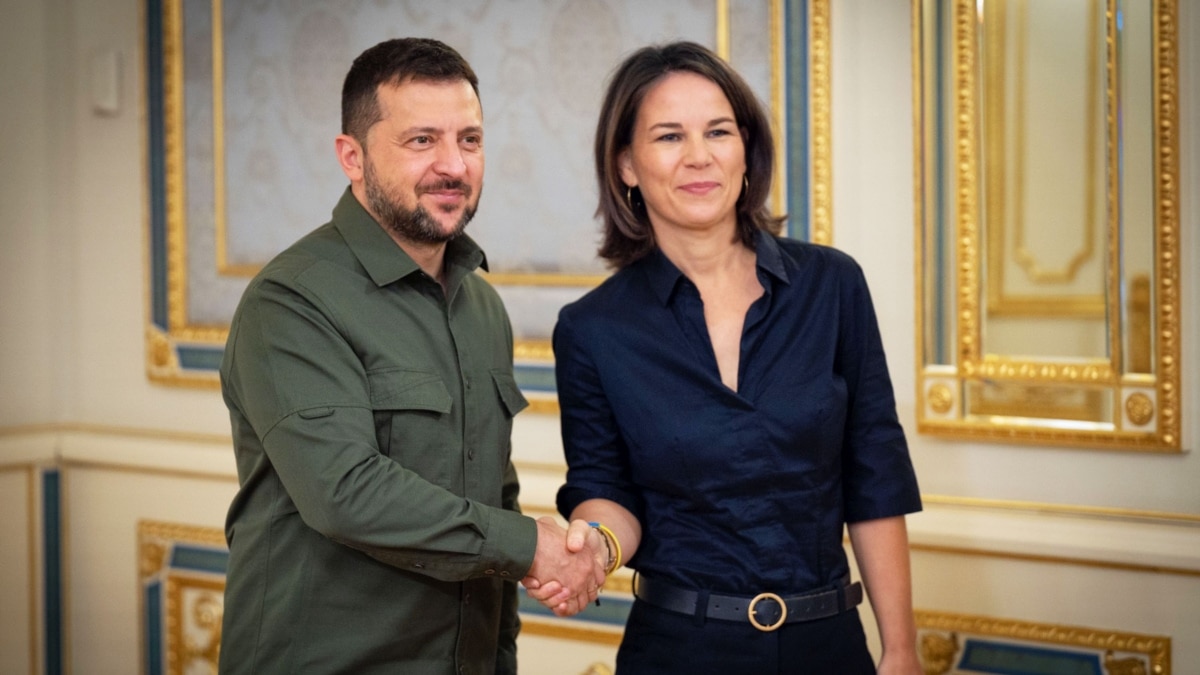 На тлі візиту Бербок Зеленський анонсував посилення оборонної підтримки з боку Берліна