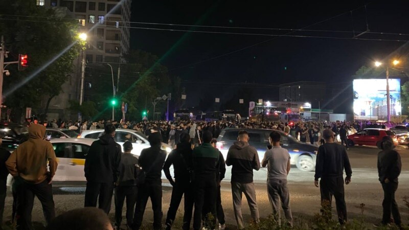 МВД КР представило хронологию событий, в результате которых в Бишкеке произошли беспорядки