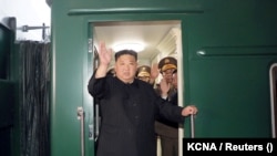 Lideri verikorean, Kim Jong Un teksa është nisur nga Pheniani në Rusi.